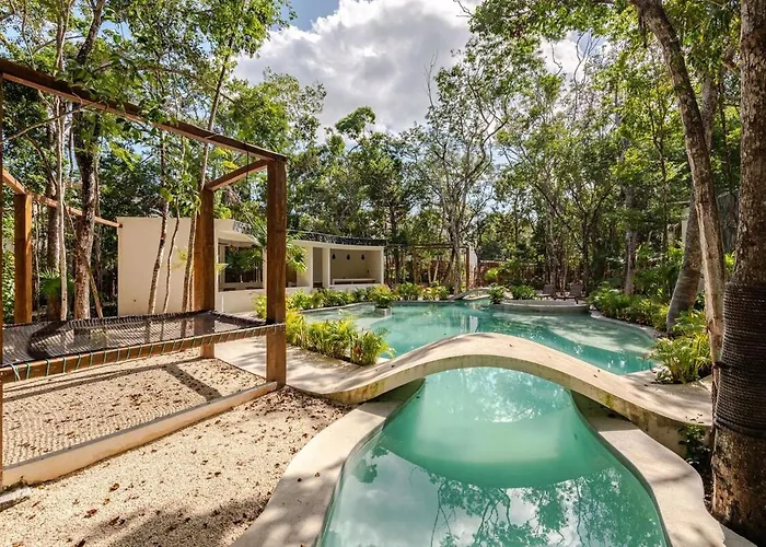 W Private Pool Ideal For Families Y Friends Hébergement de vacances *